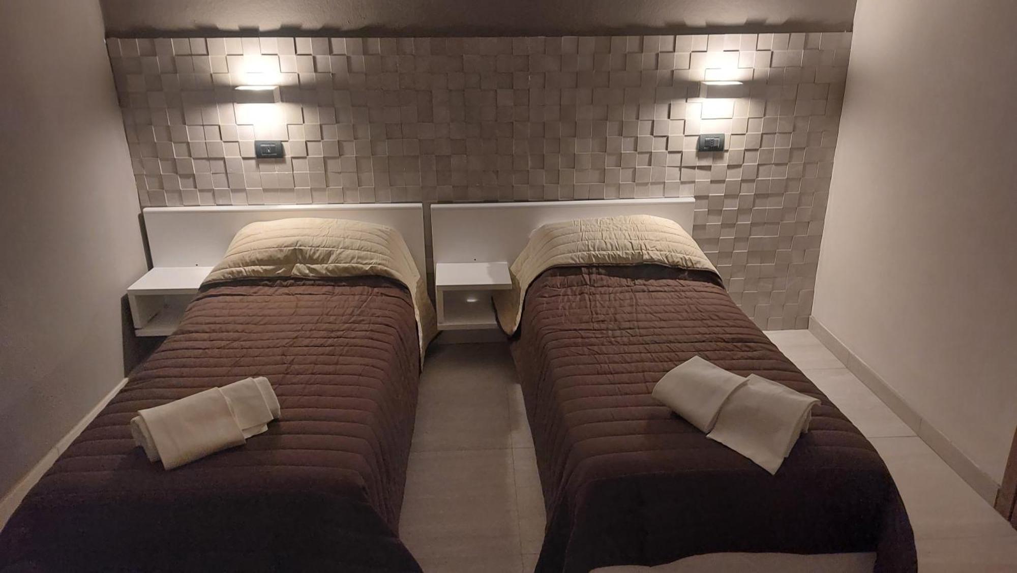 Hotel La Torre ฟอร์มิจิเน ภายนอก รูปภาพ