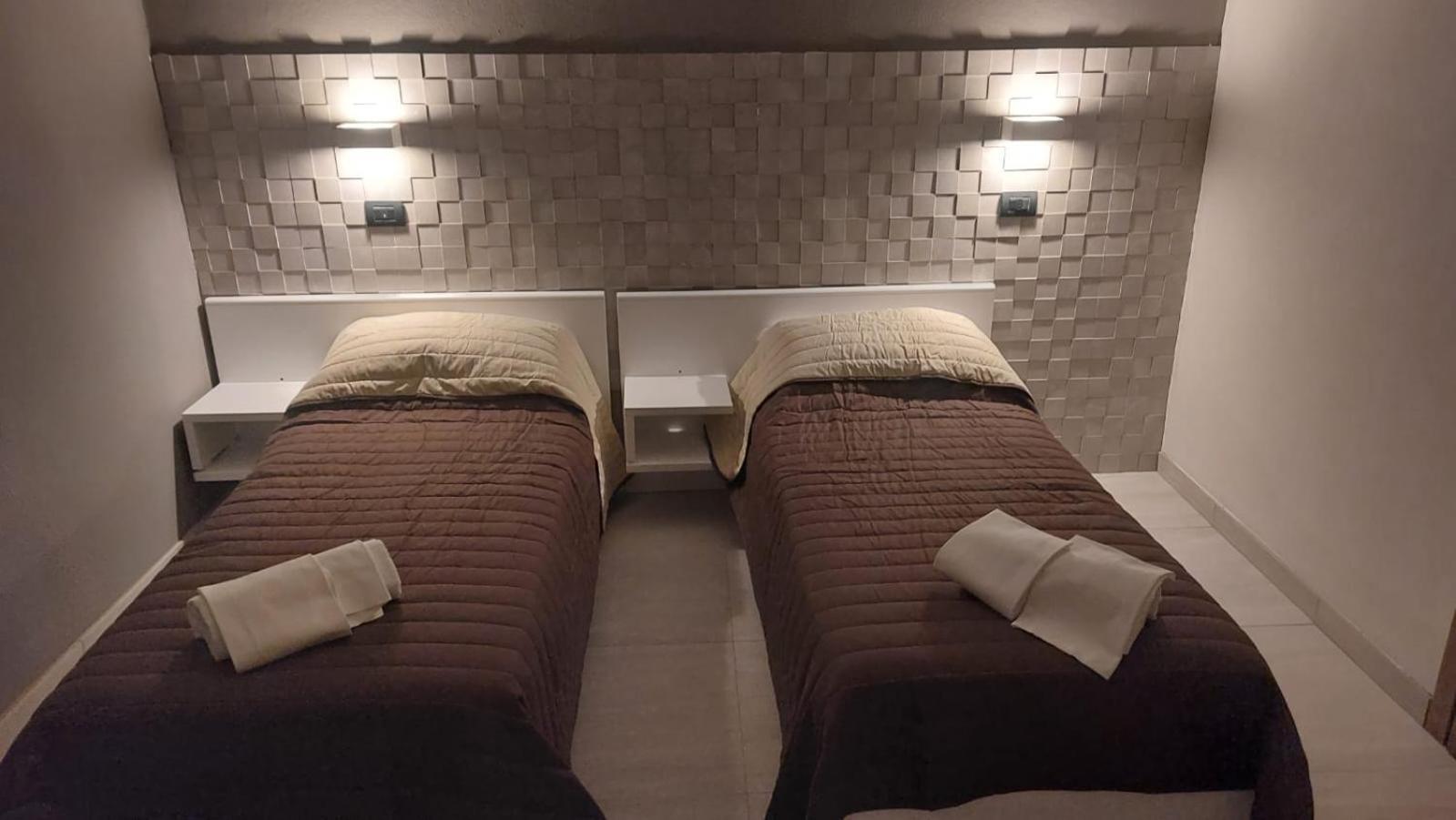 Hotel La Torre ฟอร์มิจิเน ภายนอก รูปภาพ