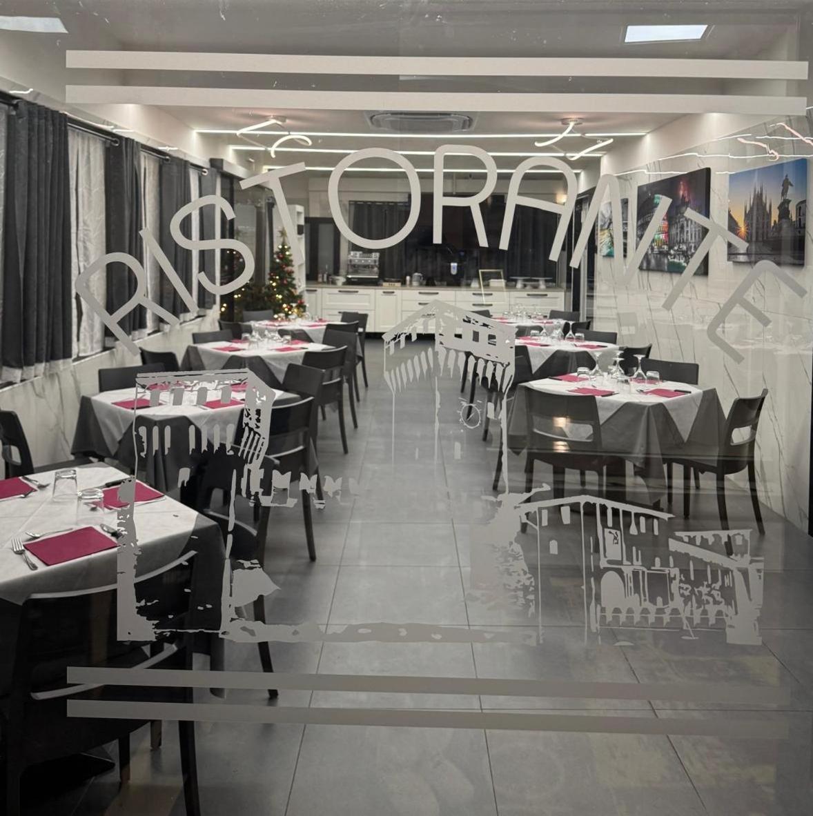 Hotel La Torre ฟอร์มิจิเน ภายนอก รูปภาพ